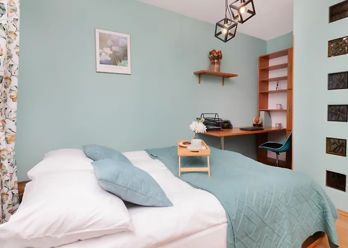 Subtle And Cosy Studio With Furnished Balcony In Gdansk By Noclegi Renters