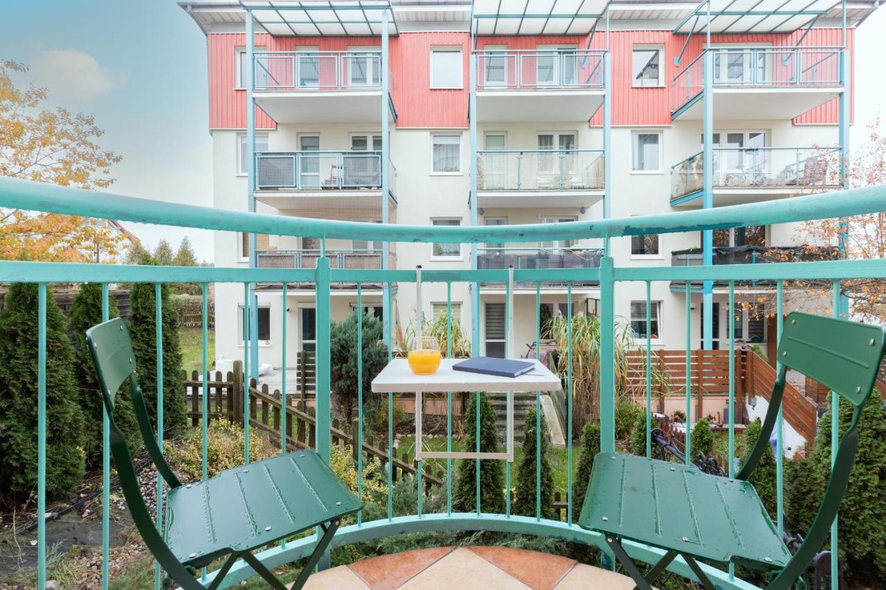 Apartamento Subtle And Cosy With Furnished Balcony In By Renters *